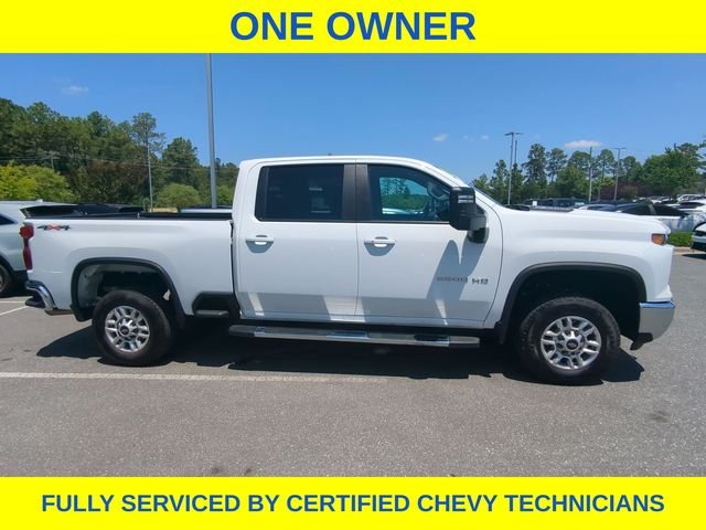 Used 2025 White Chevrolet LT image 4