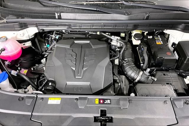New 2026 Snow White Pearl Kia EX image 2