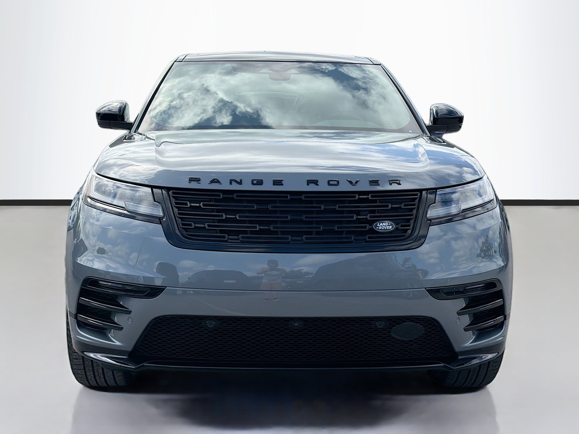 New 2026 Zadar Grey Land Rover Dynamic SE image 8