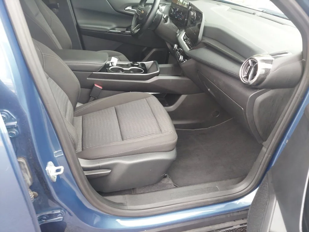 Certified Used 2026 Blue Chevrolet LT image 31