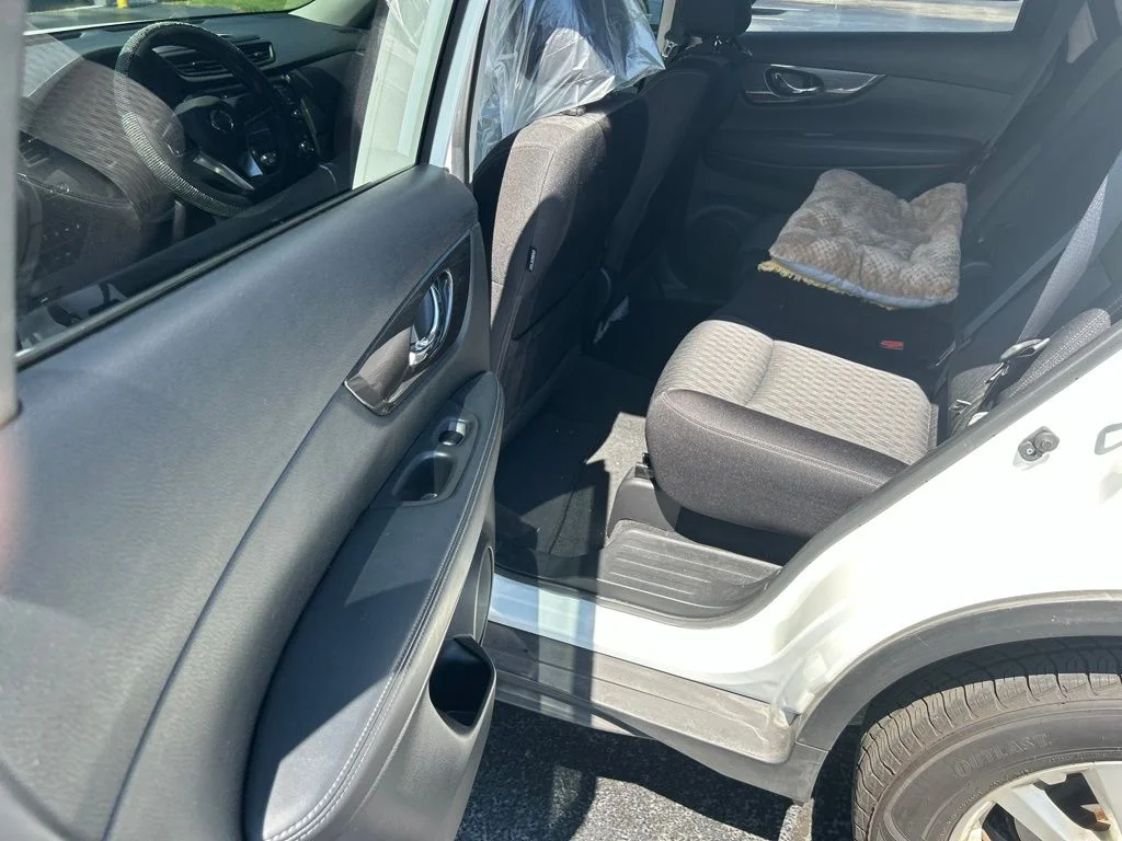 Used 2020 White Nissan SV image 11