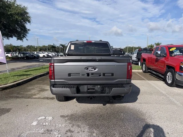 Used 2024 Gray Ford XLT image 5