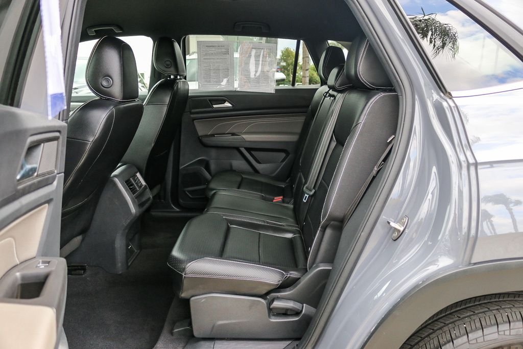 Used 2022 Gray Volkswagen 3.6L V6 SE w/Technology image 19