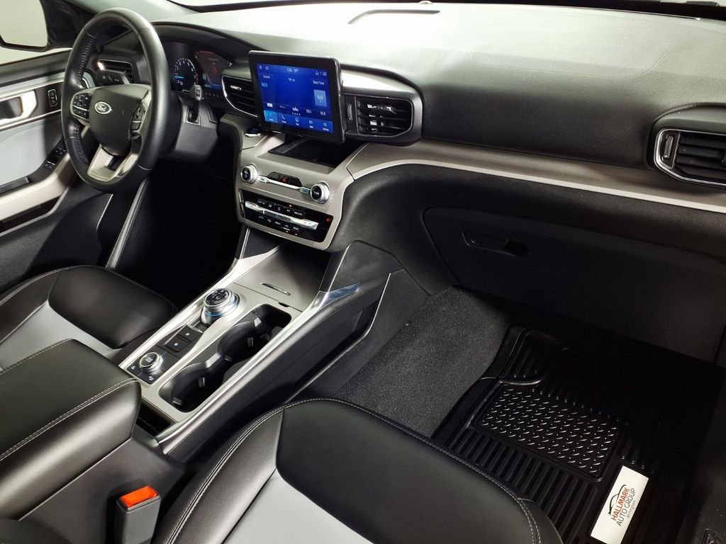 Used 2023 Gray Ford XLT image 13