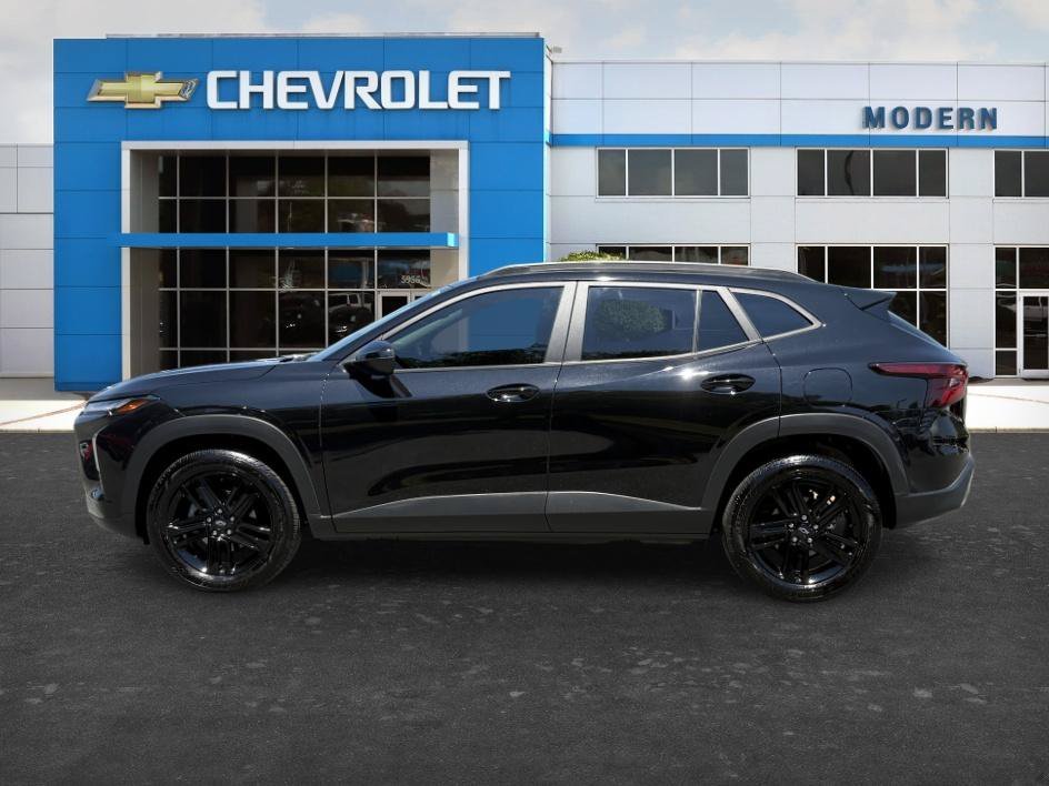 Used 2025 Mosaic Black Metallic Chevrolet ACTIV image 2