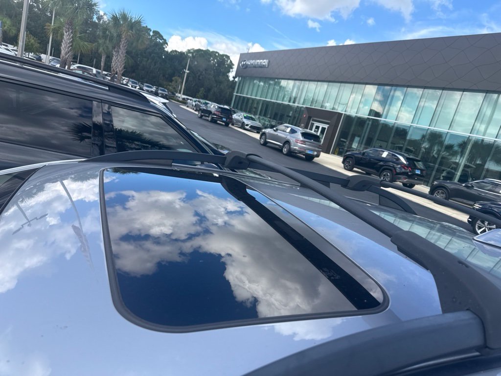 Used 2022 Silver Subaru Limited image 7