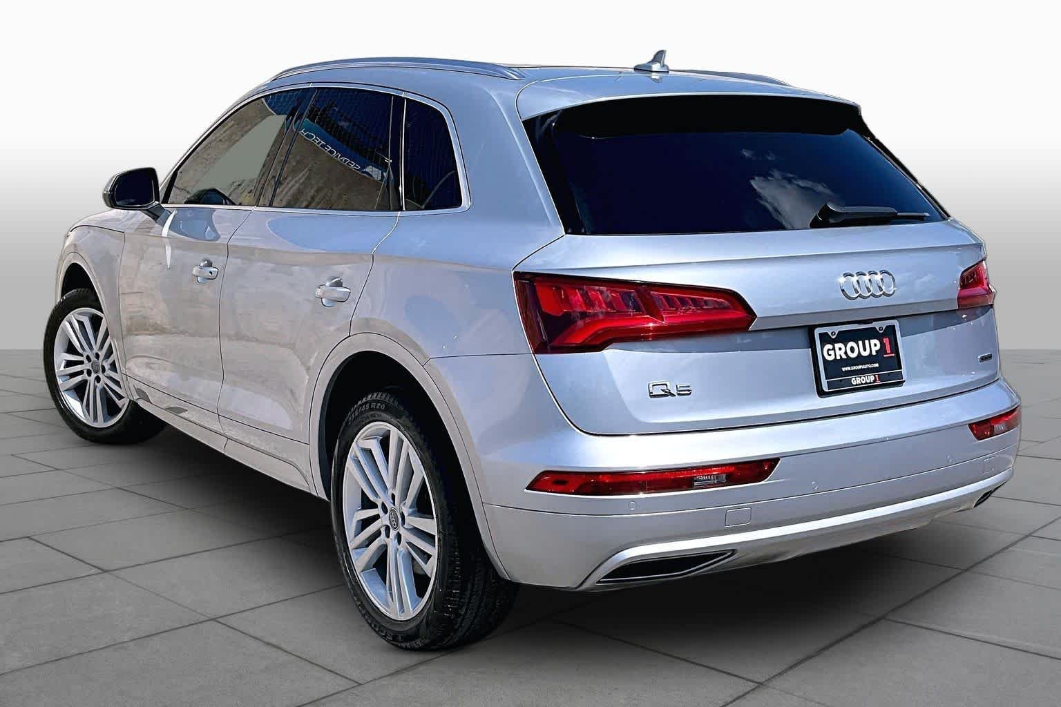 Used 2019 Florett Silver Metallic Audi Premium Plus image 6