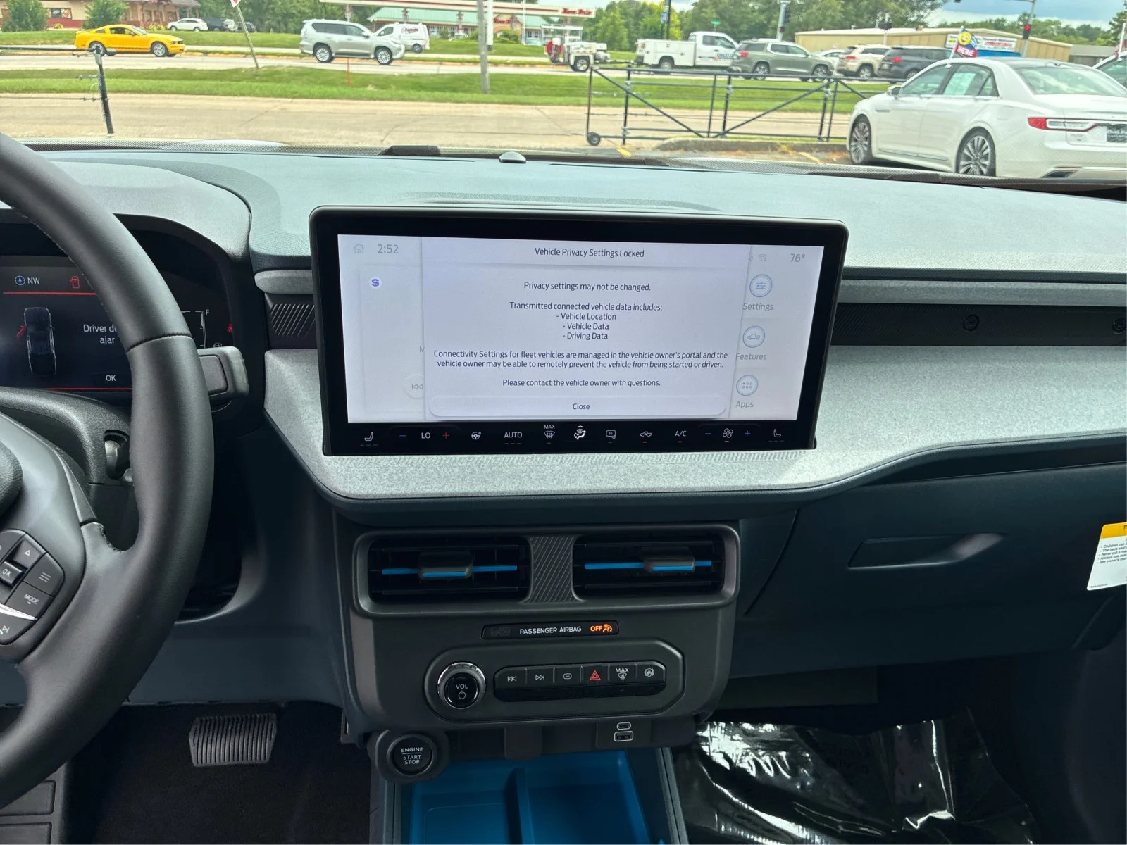 New 2026 Oxford White Ford XLT image 12
