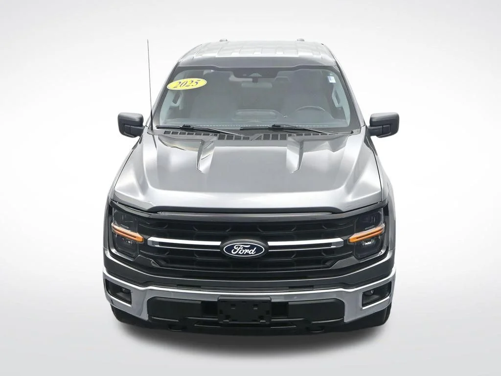 Used 2025 Gray Ford XLT image 23