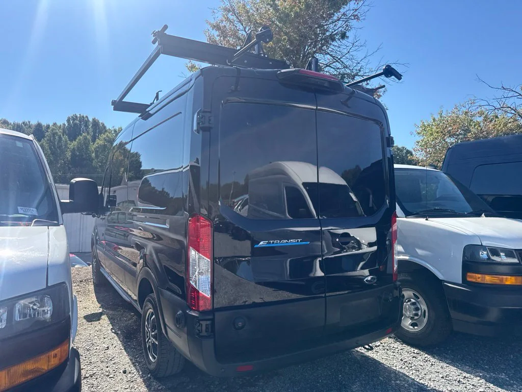 Used 2022 Black Ford Base image 4