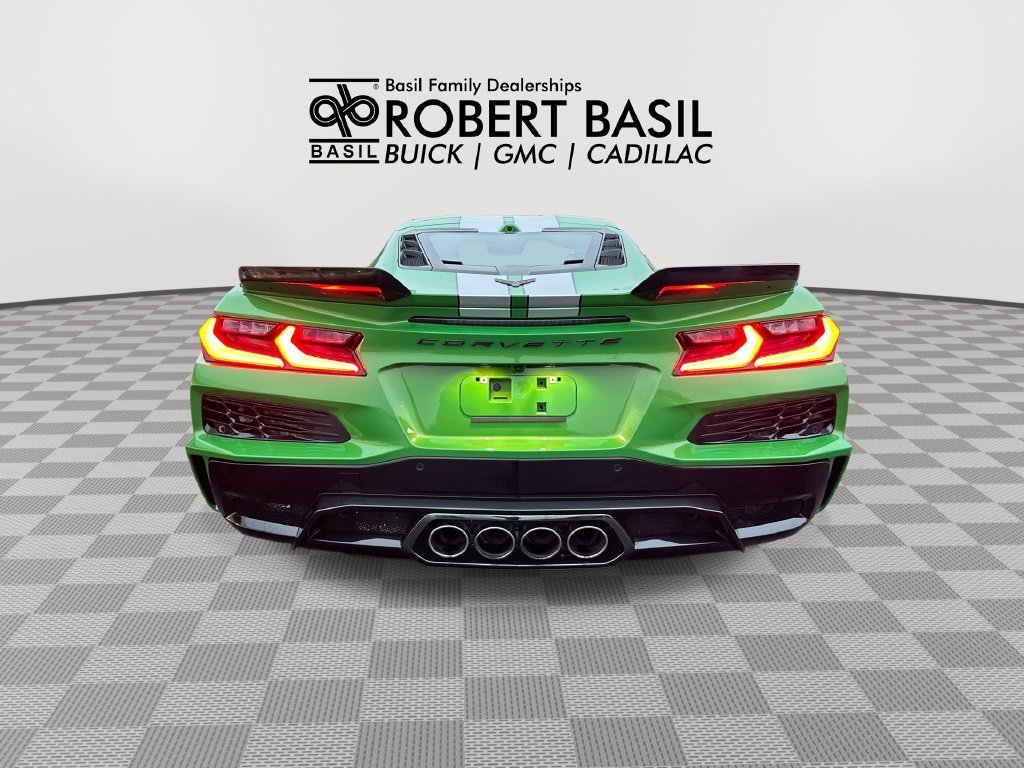 Used 2026 Green Chevrolet Z06 image 7