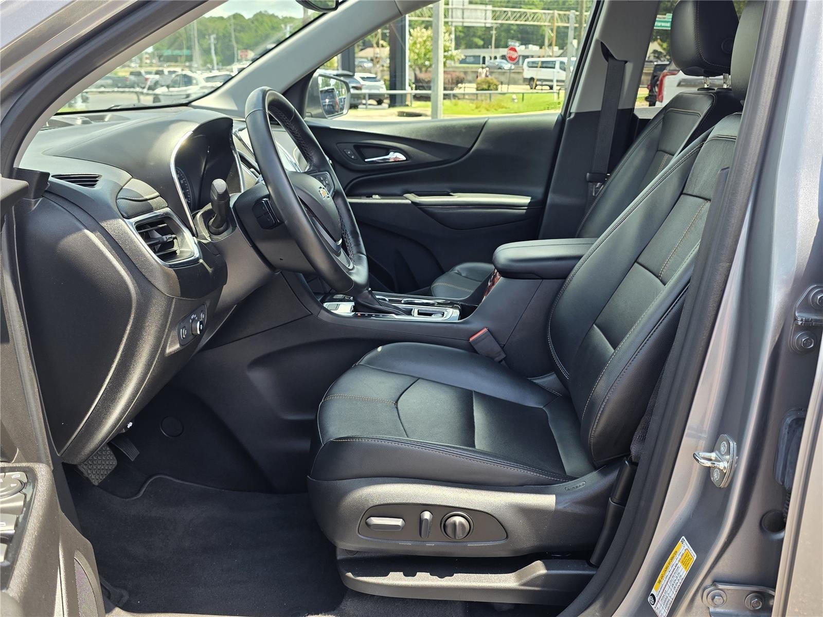 Used 2023 Sterling Gray Metallic Chevrolet Premier image 21