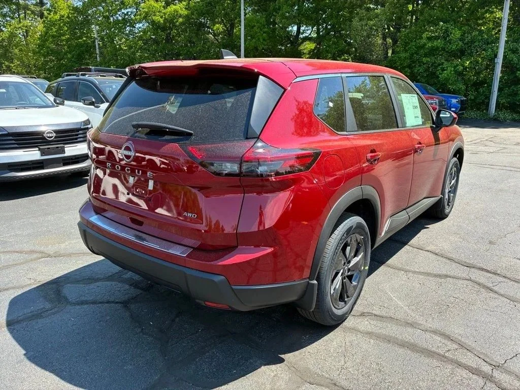 Used 2025 Red Nissan SV image 5