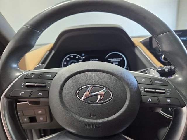 Used 2020 Black Hyundai Limited image 19