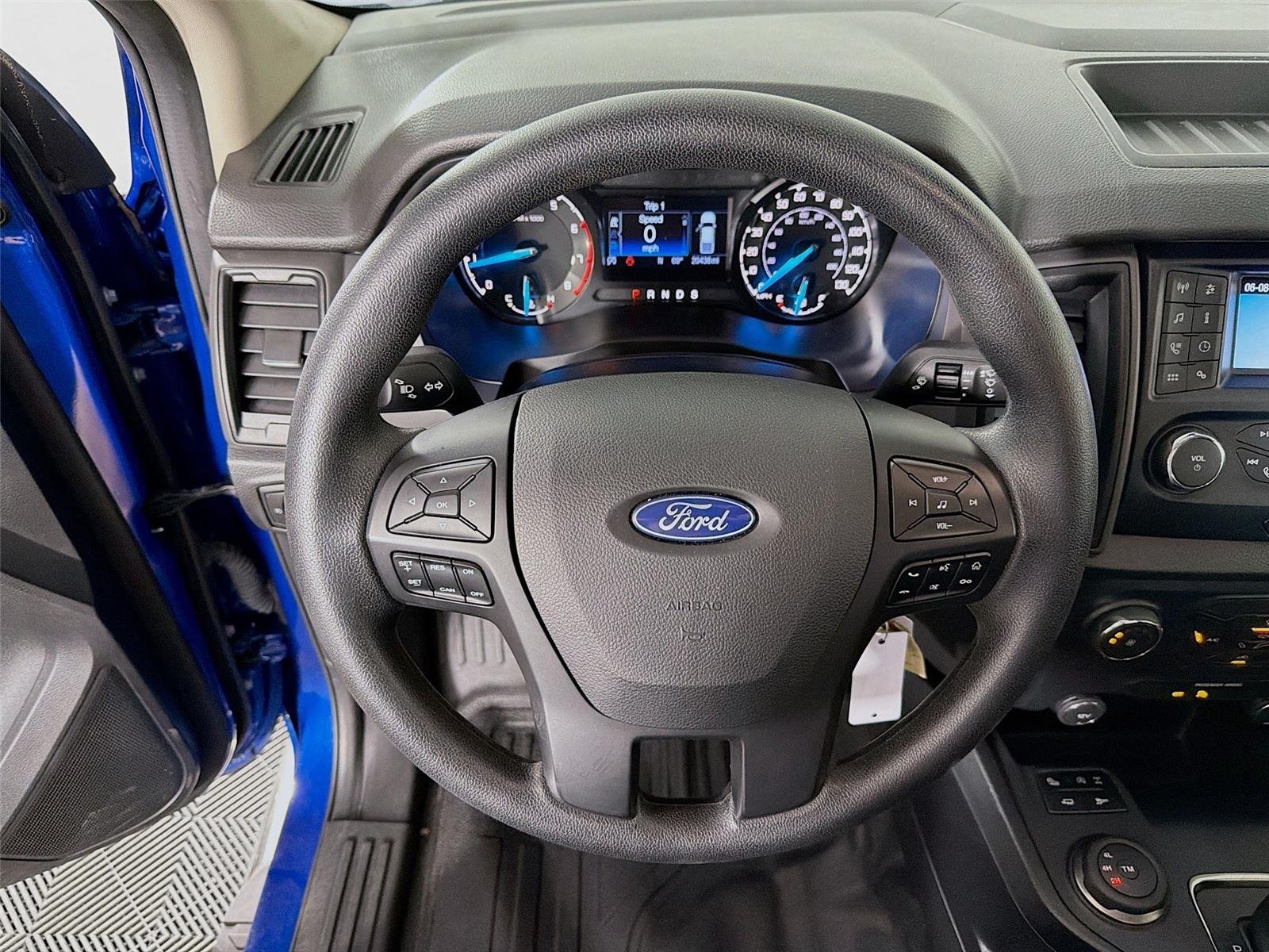 Used 2020 Lightning Blue Ford XL image 3