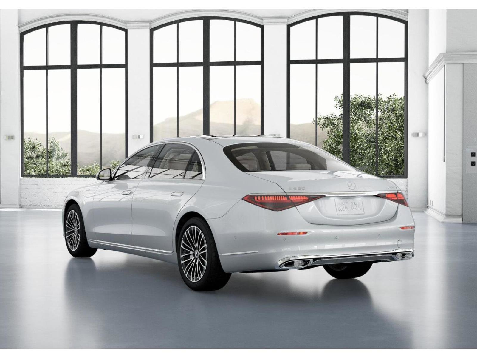 Used 2026 MANUFAKTUR Moonlight White Metallic Mercedes-Benz S 580 image 12