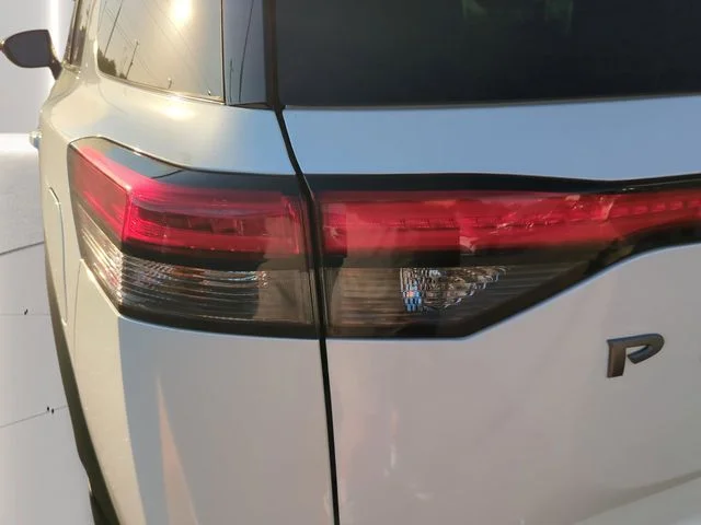 New 2026 Everest White Pearl TriCoat Nissan SV image 7