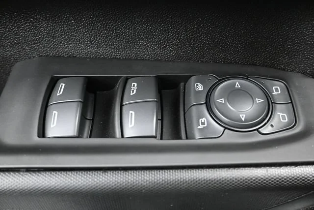 Used 2022 SUMMIT WHITE Chevrolet Custom image 12