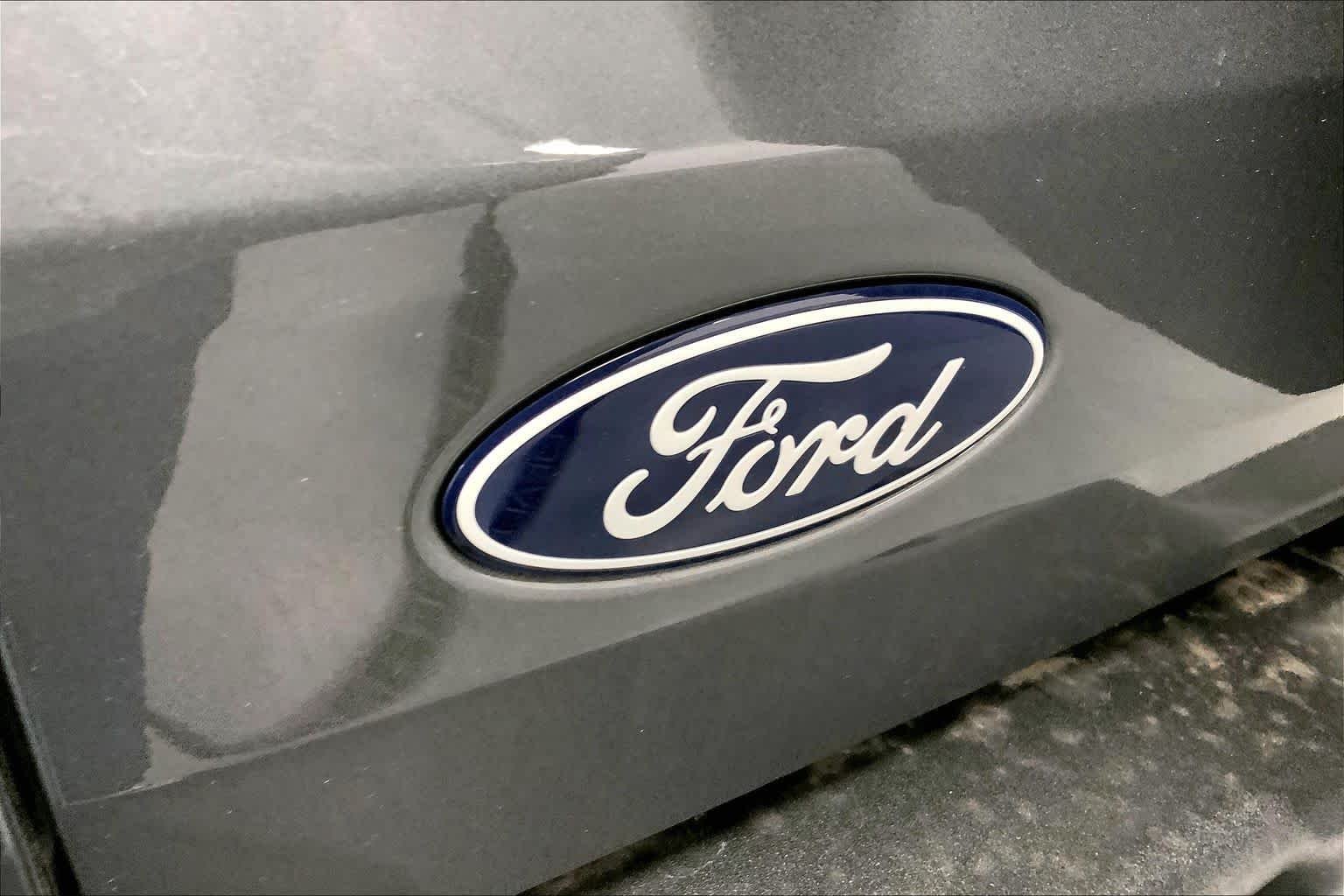 New 2026 Carbonized Gray Metallic Ford Base image 12