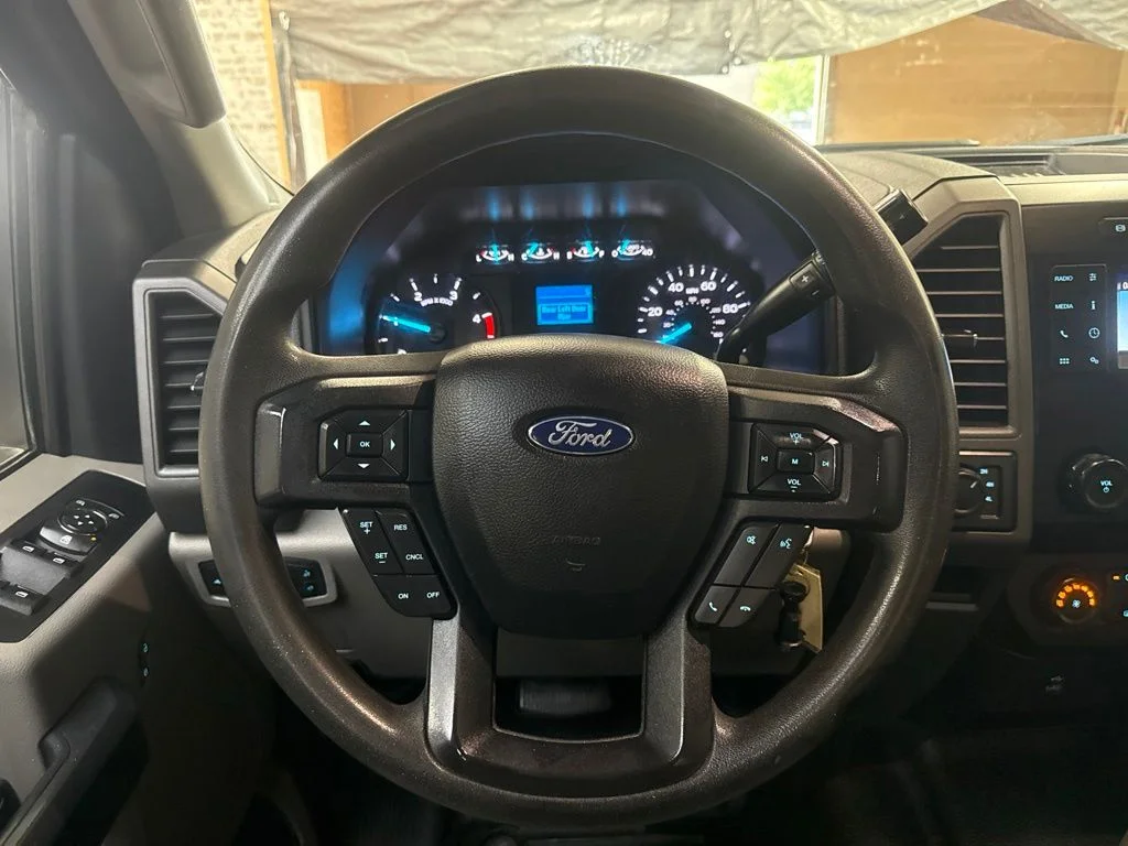 Used 2020 Stone Gray Metallic Ford XL image 18