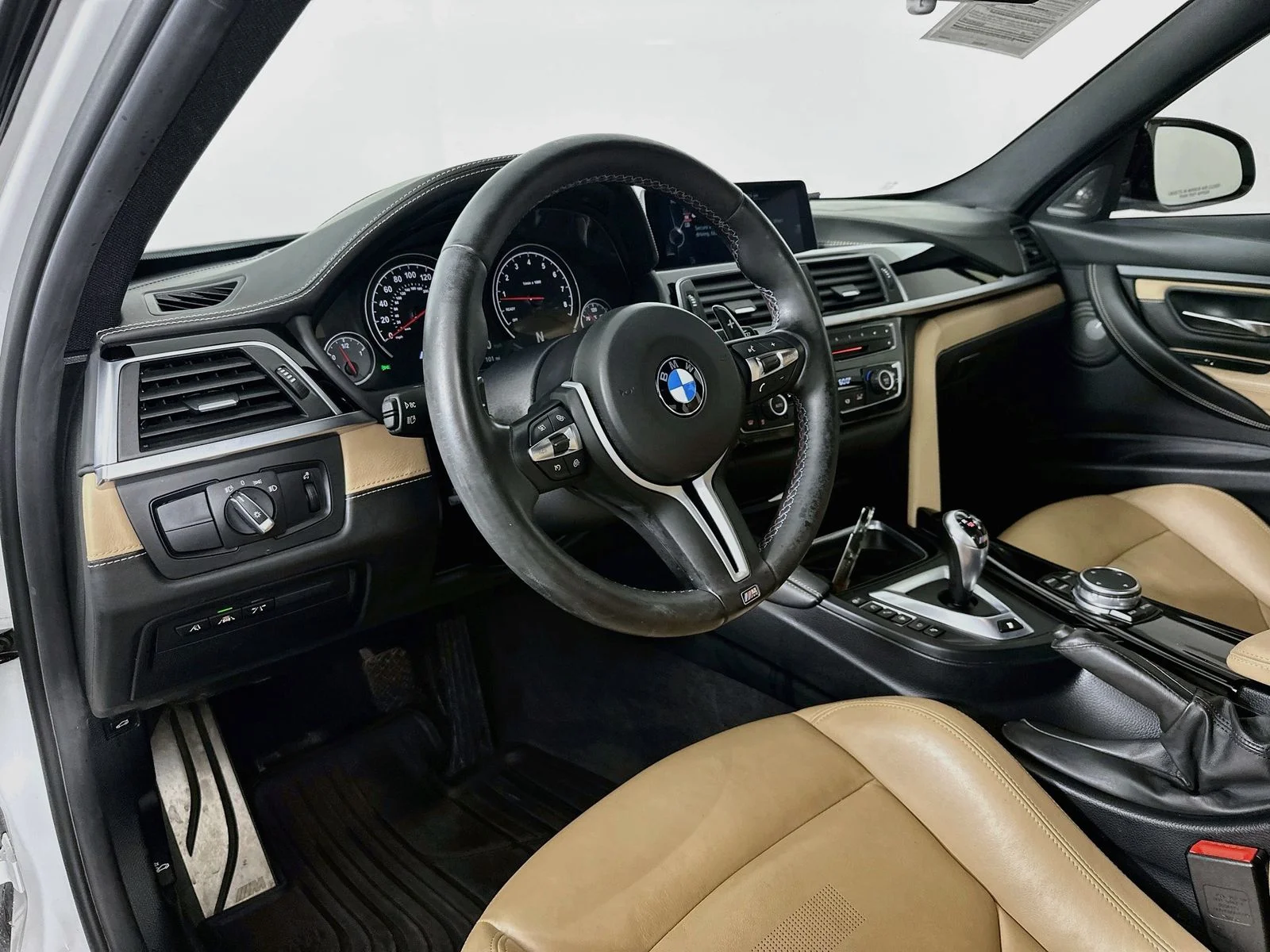 Used 2016 White BMW Base image 10