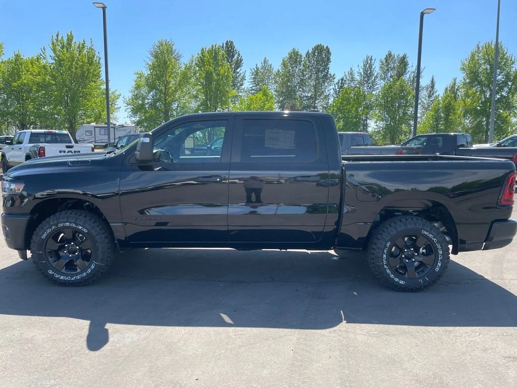 New 2026 Diamond Black Crystal Pearl-Coat Exterior Paint RAM Warlock image 2