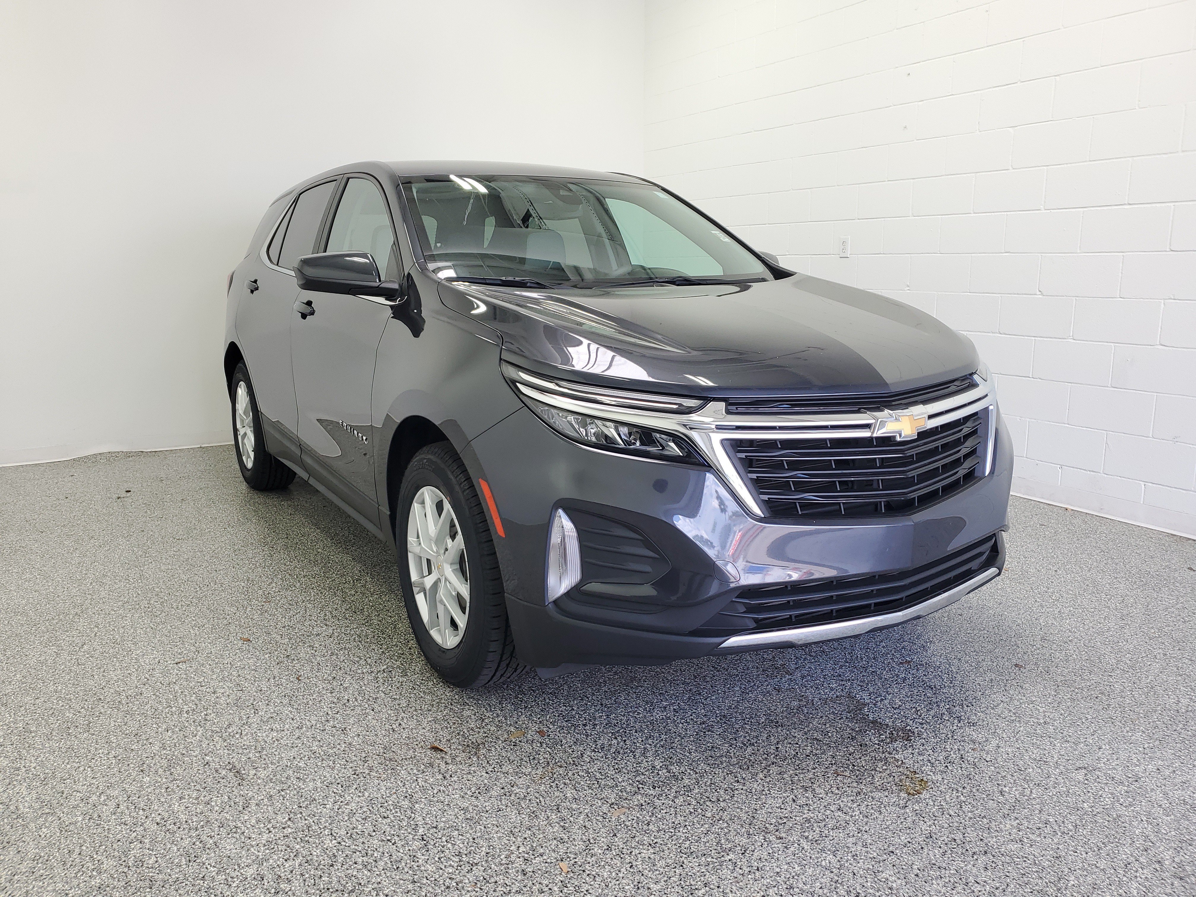 Used 2022 Iron Gray Metallic Chevrolet LT image 2