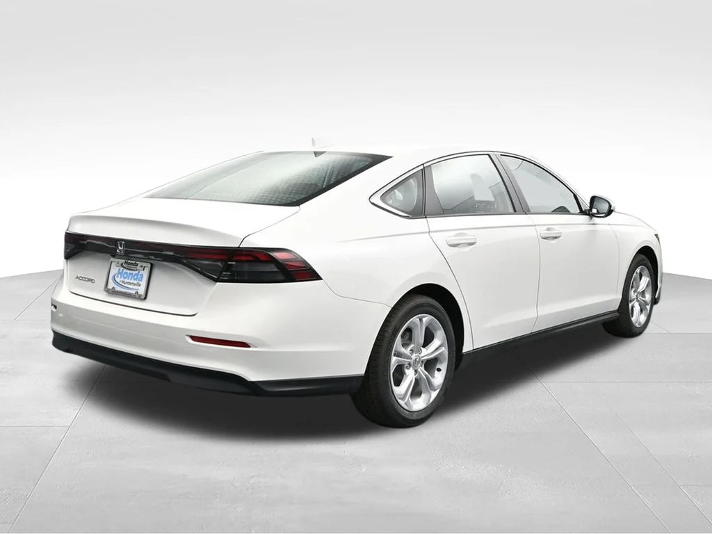 New 2026 Platinum White Pearl Honda LX image 7