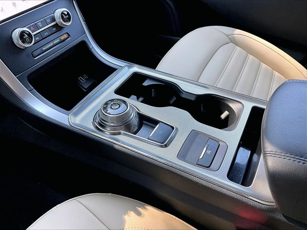 Used 2022 White Ford SEL image 20