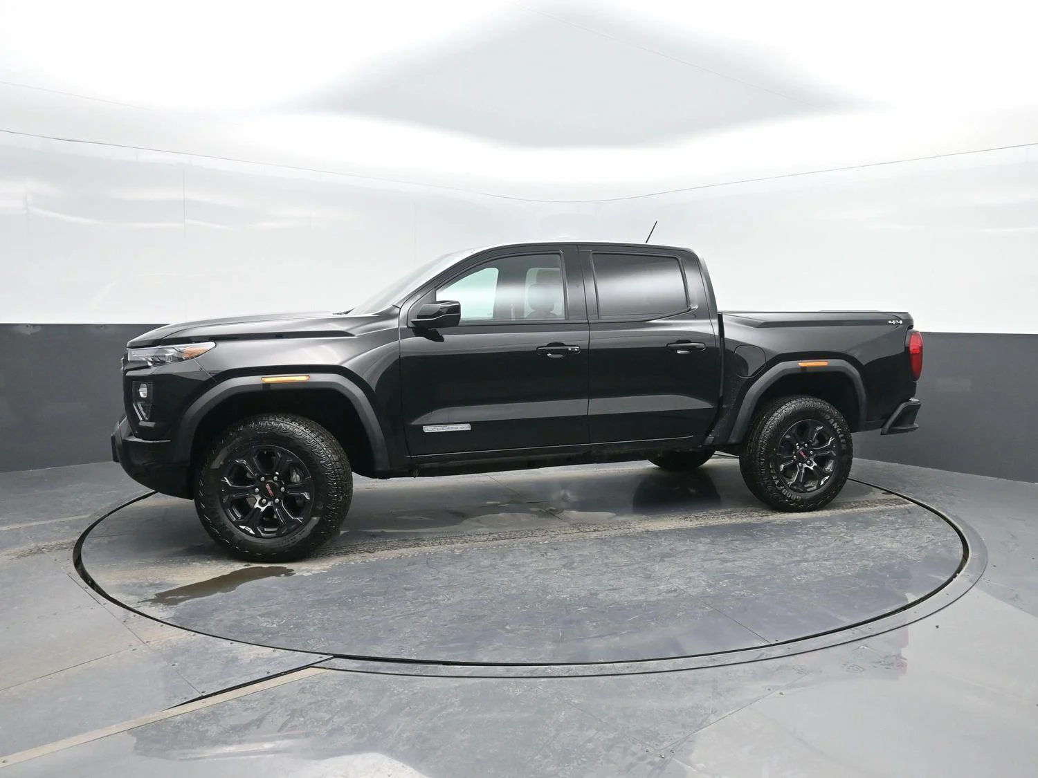 2025 GMC Canyon 4WD Elevation Crew Cab Short Box's photo
