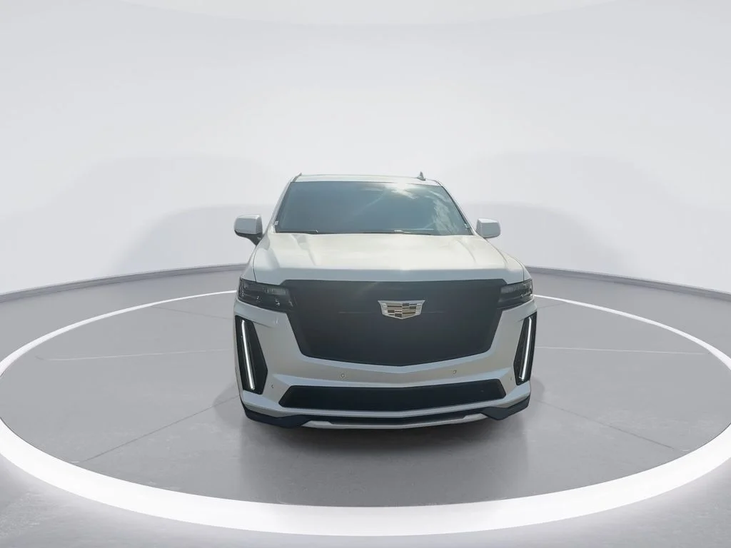 Used 2023 White Cadillac V-Series image 3