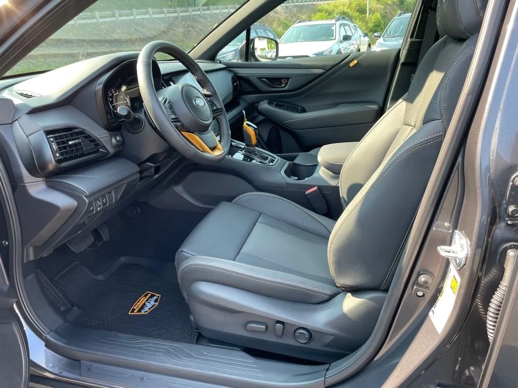 Used 2025 Gray Subaru Wilderness image 5
