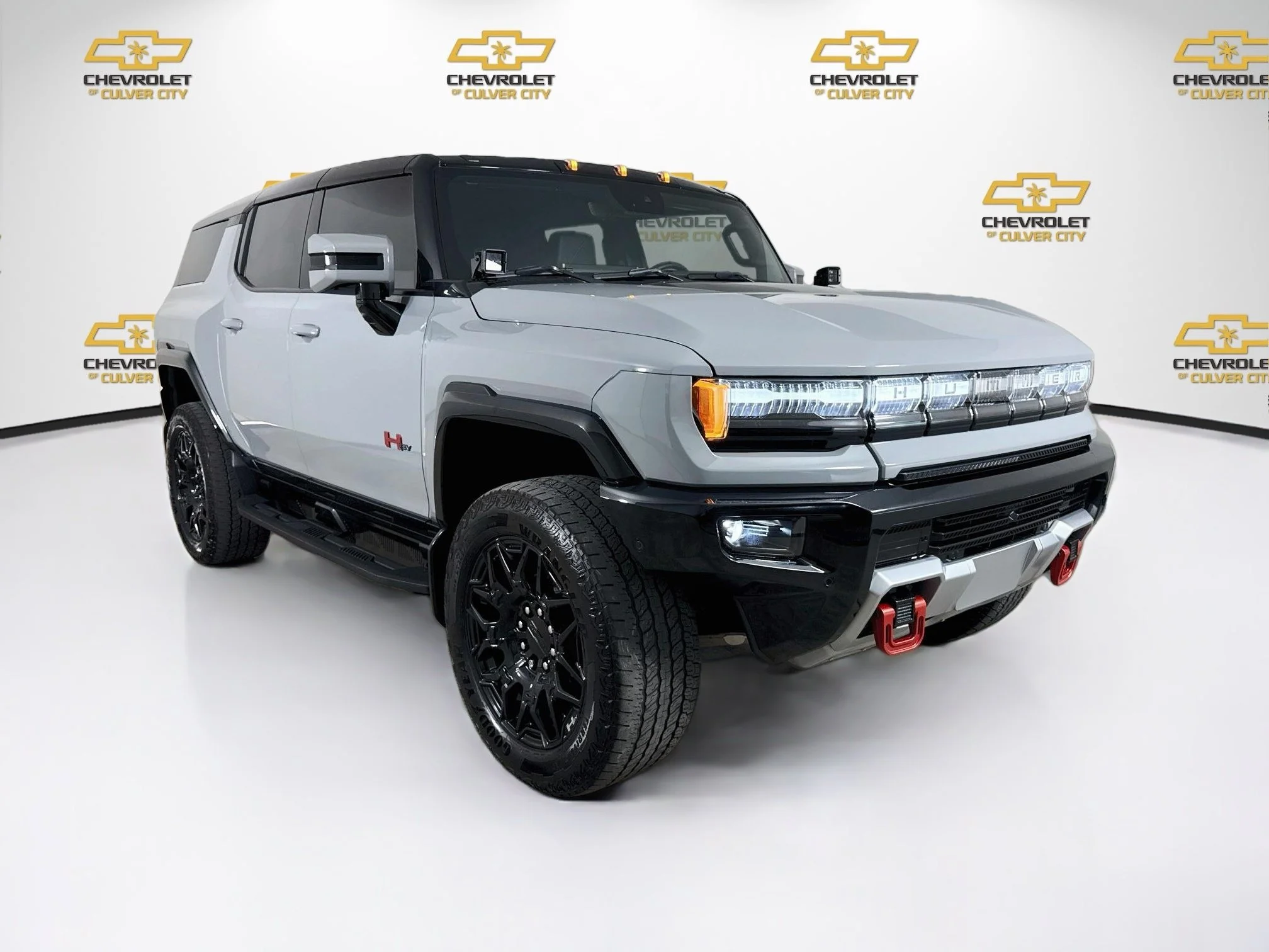 Used 2024 Meteorite Metallic (Grey) GMC 2X image 1