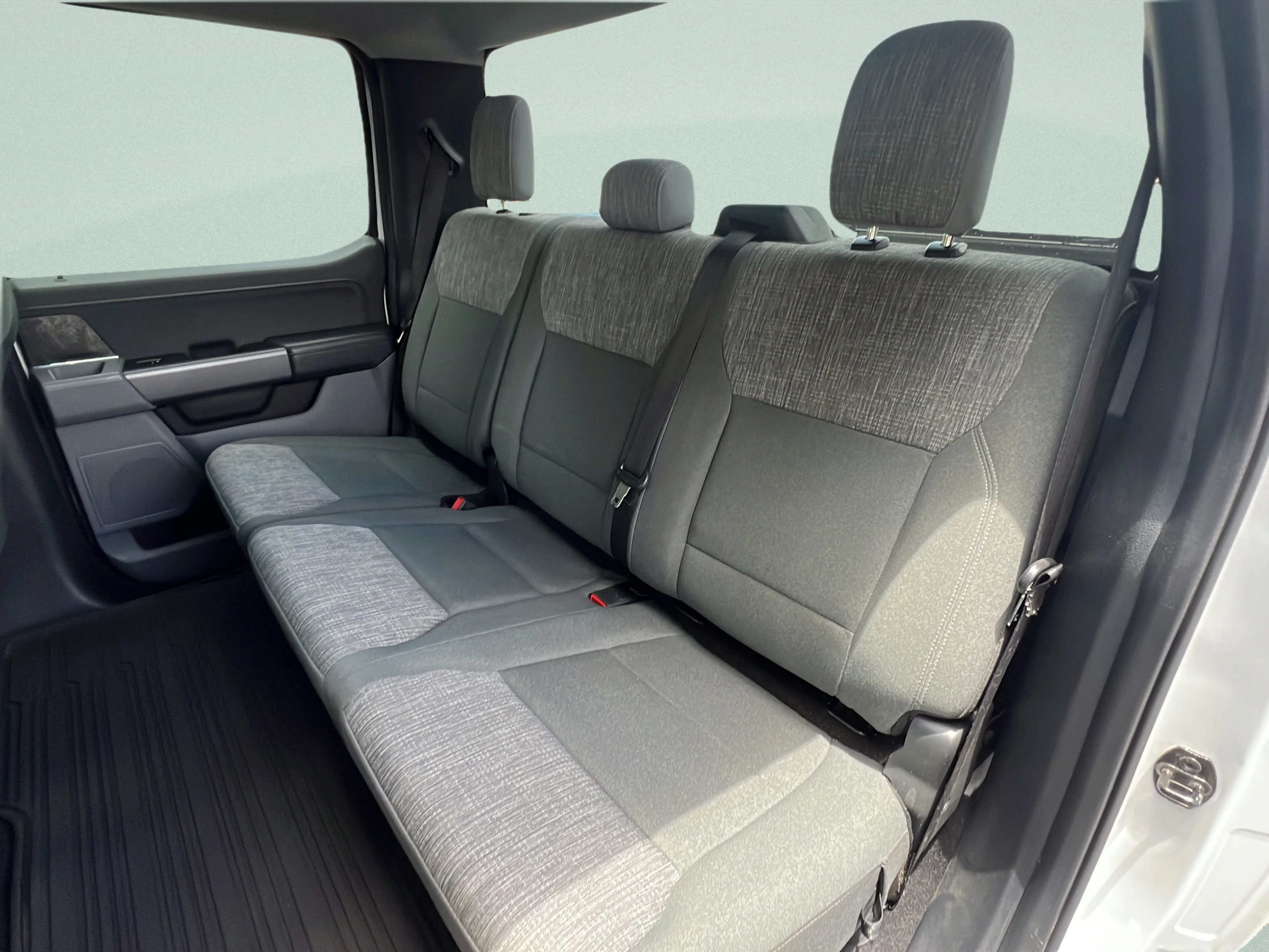 Used 2023 Oxford White Ford XLT image 10