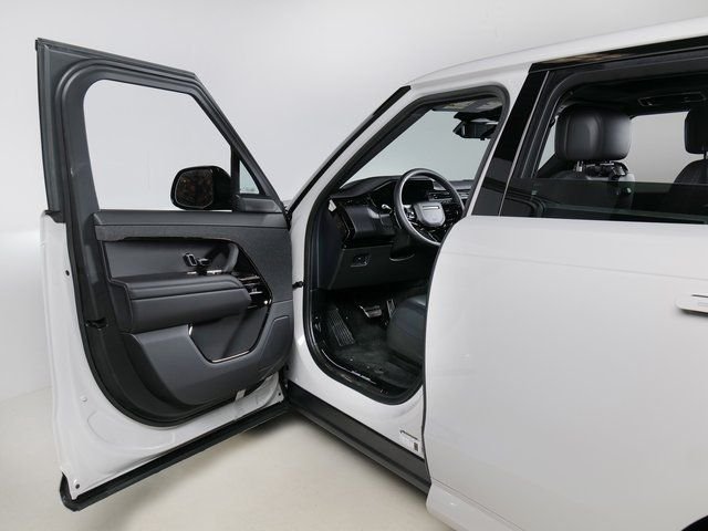 New 2026 Borasco Grey Land Rover Dynamic SE image 25