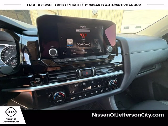 Used 2025 Blue Nissan SV image 23