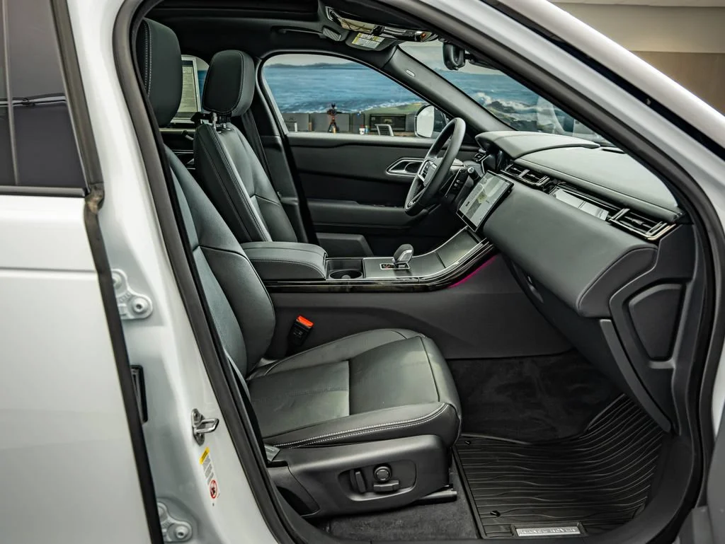 New 2026 Fuji White Land Rover Belgravia Edition image 36