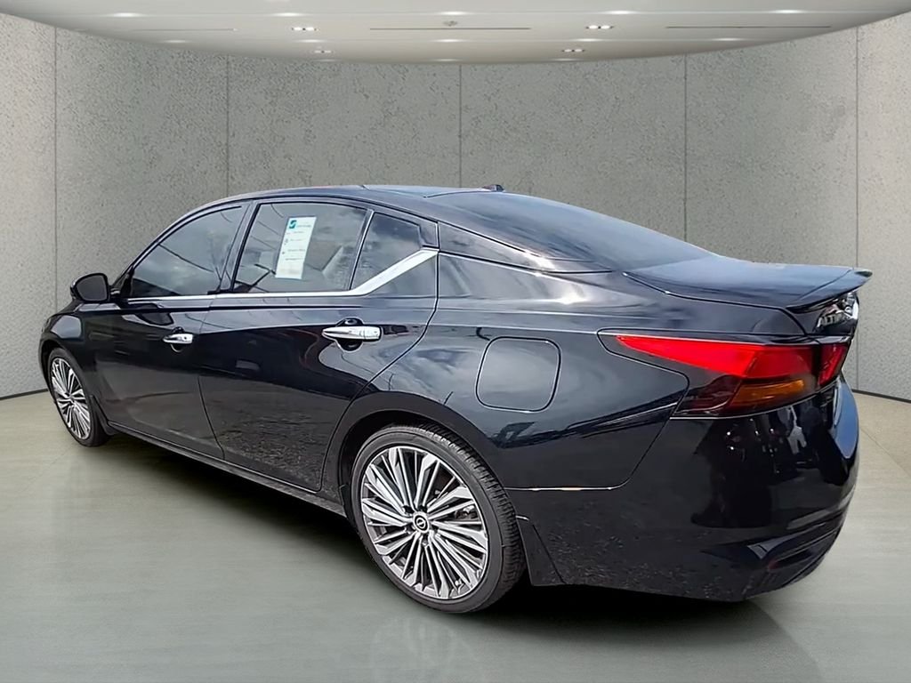 Used 2025 Black Nissan 2.5 SL image 50