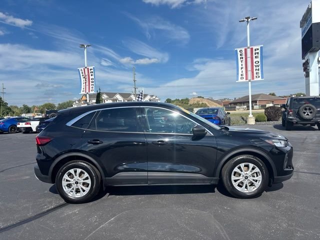 Used 2023 Black Ford Active image 6