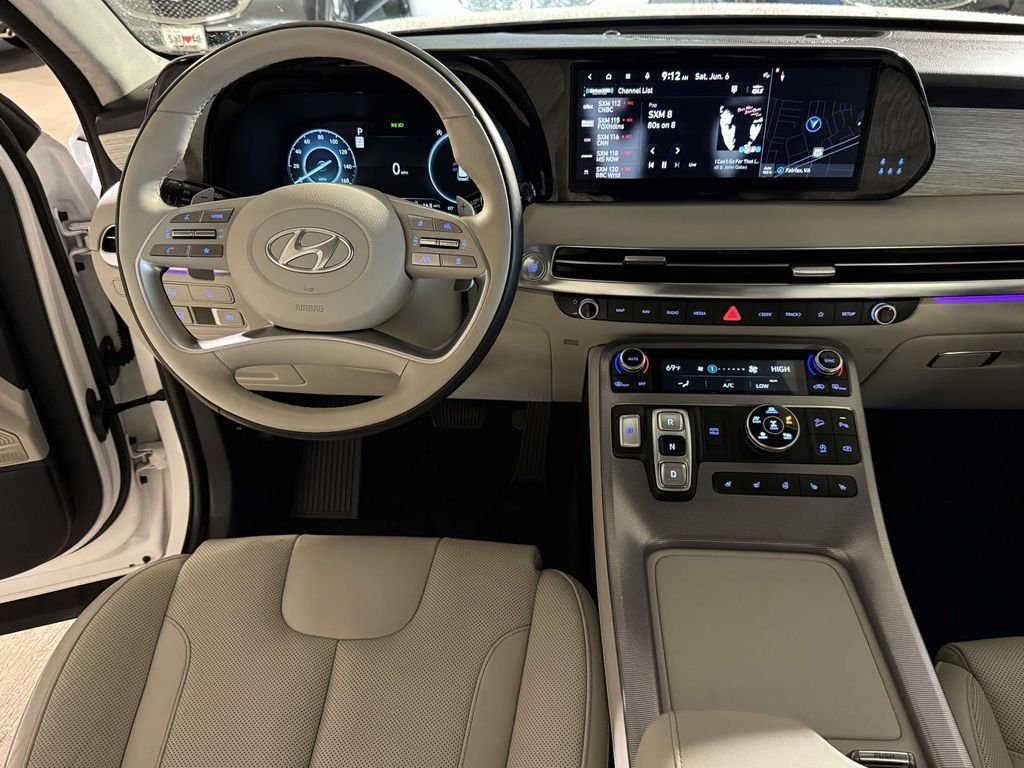 Used 2024 White Hyundai Calligraphy image 17