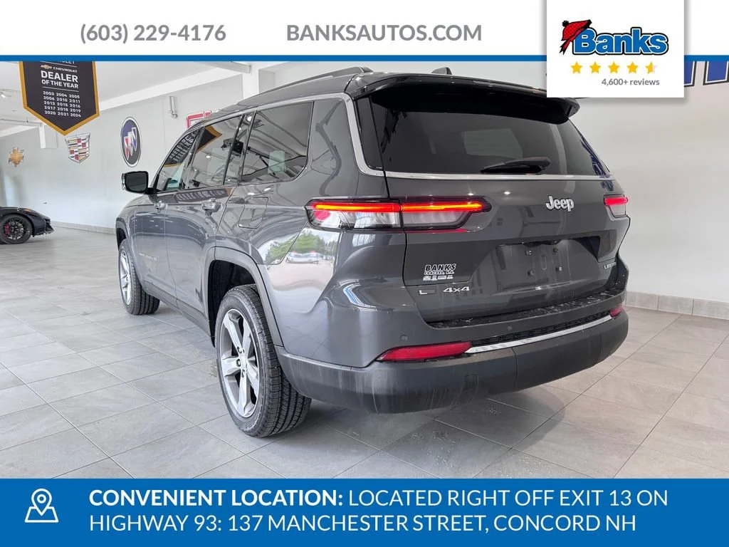 Used 2022 Baltic Gray Metal Jeep Limited image 5