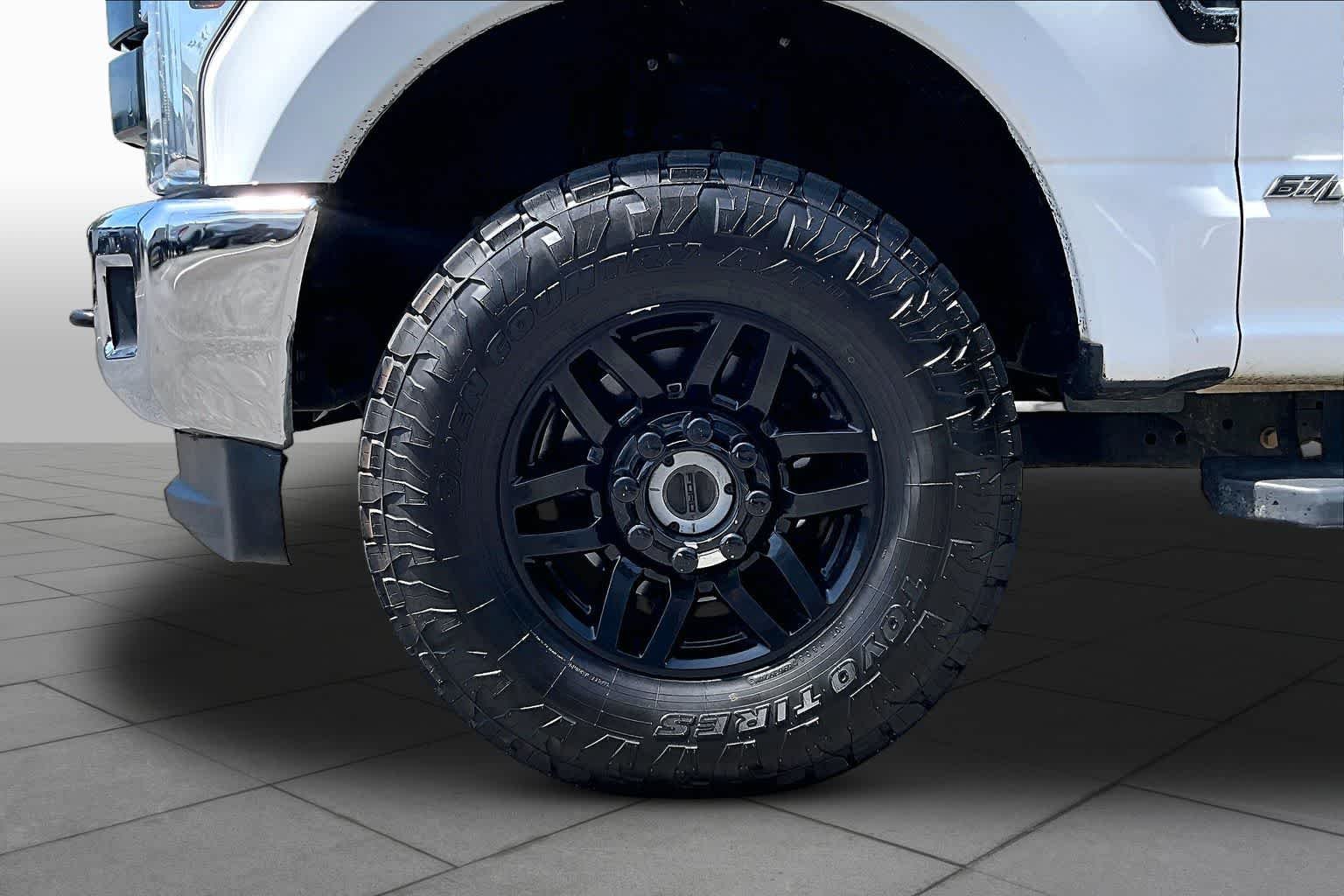Used 2019 Oxford White Ford LARIAT image 11