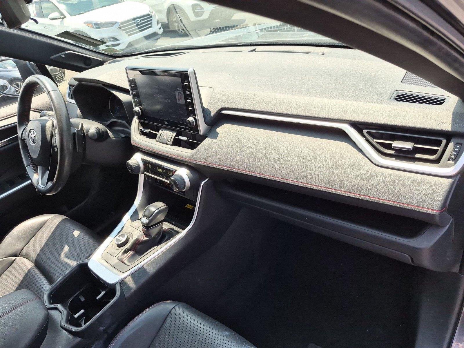 Used 2022  Toyota XSE image 38
