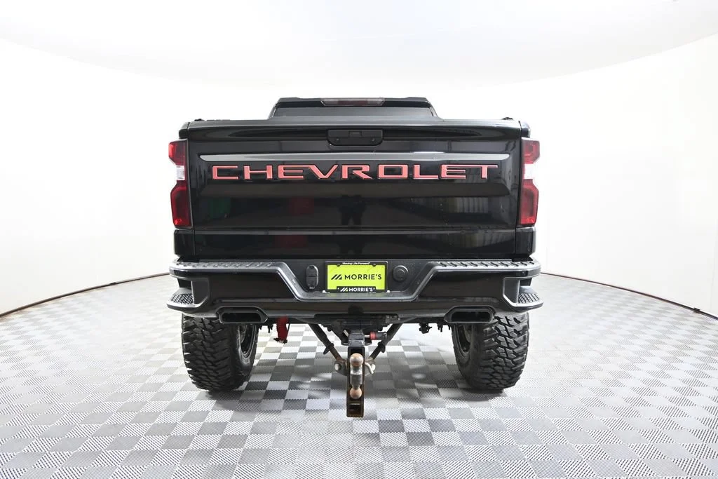 Used 2019 BLACK Chevrolet Custom Trail Boss image 5