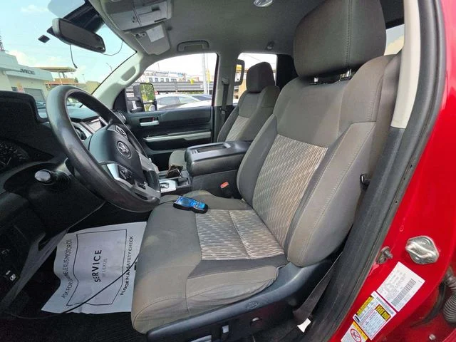 Used 2018 Red Toyota SR5 image 5