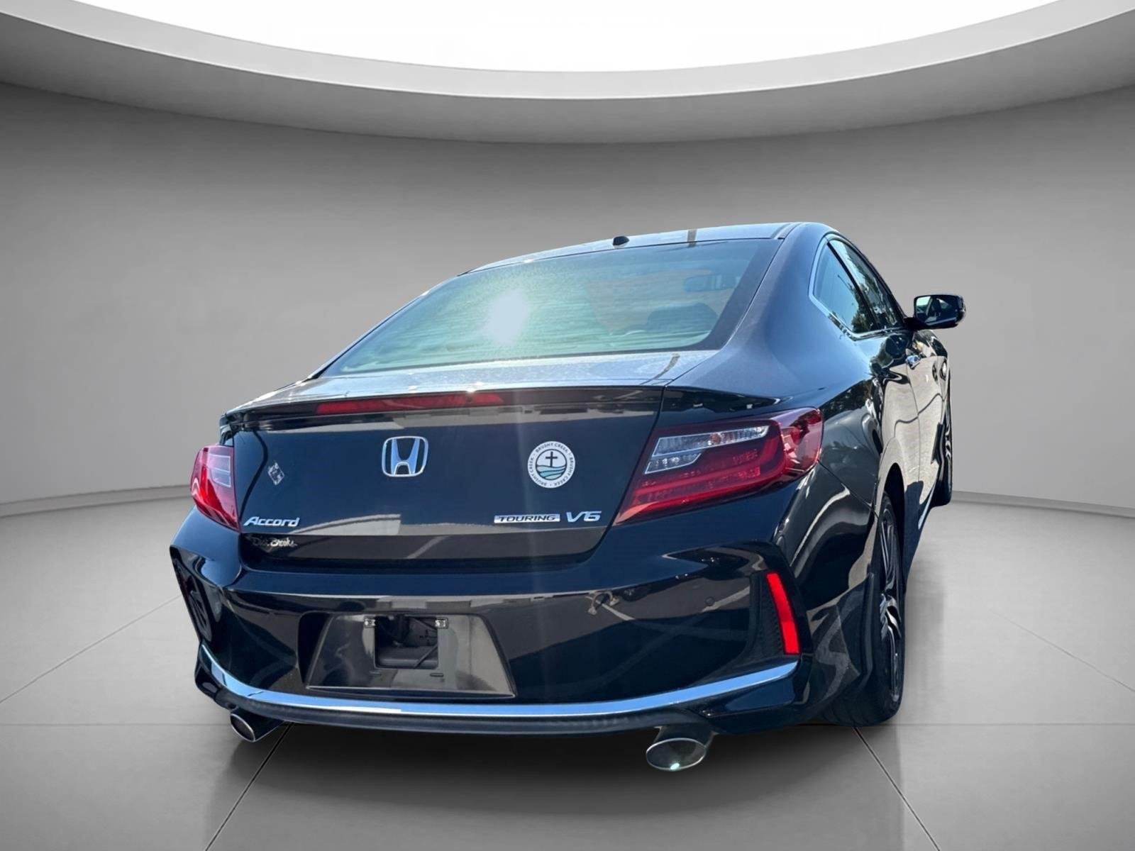 Used 2017 Crystal Black Pearl Honda Touring image 12
