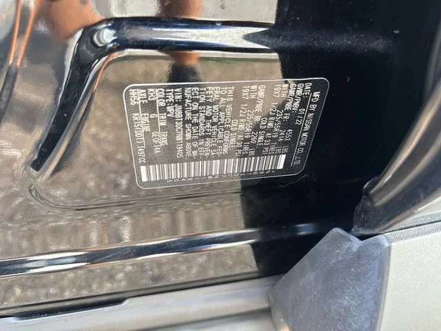 Used 2022 Black Nissan Platinum image 26