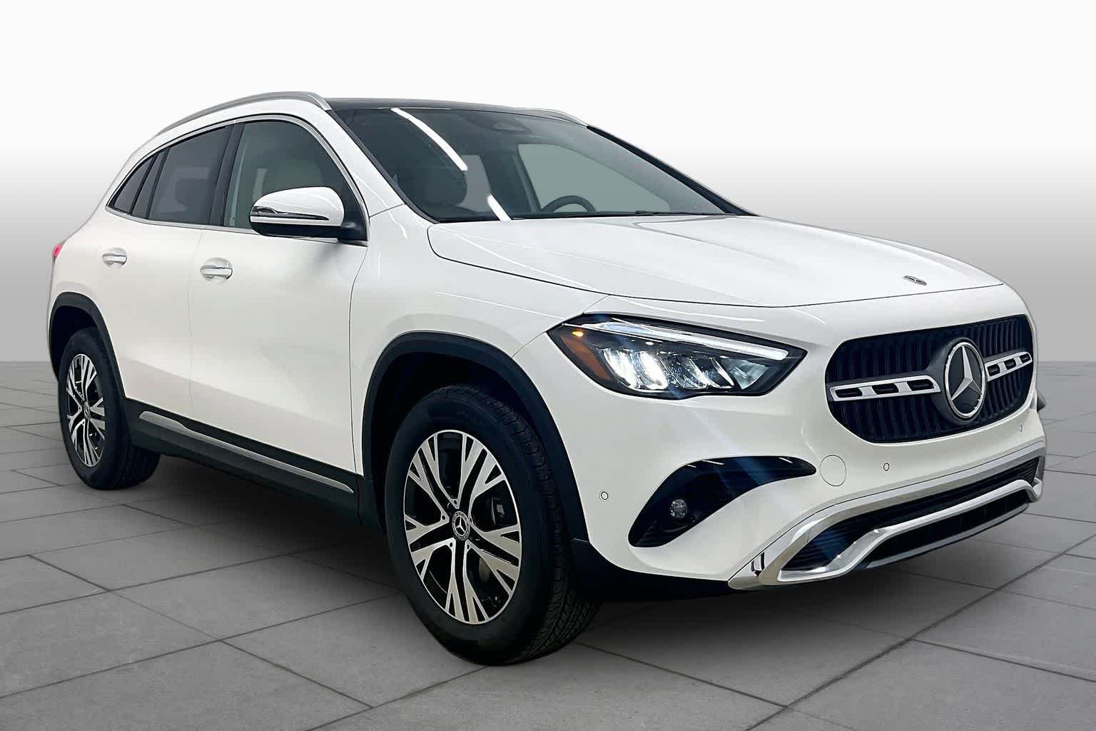 New 2026 Polar White Mercedes-Benz GLA 250 image 2