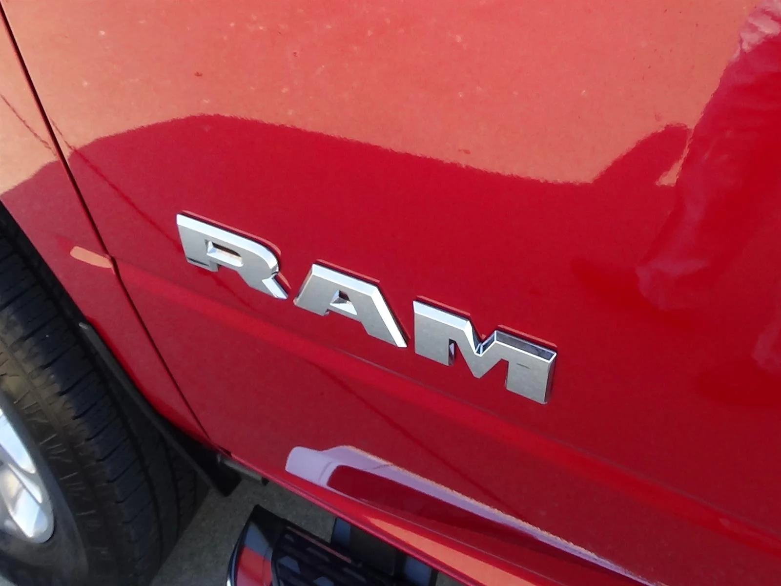 Certified Used 2026 Molten Red Pearl Coat (pr6) RAM Big Horn image 17