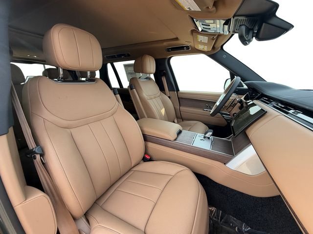 New 2026 Belgravia Green Land Rover SE image 16